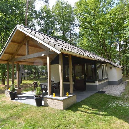 Detached Bungalow With Lovely Covered Terrace In A Nature Rich Holiday Park Stramproy ภายนอก รูปภาพ