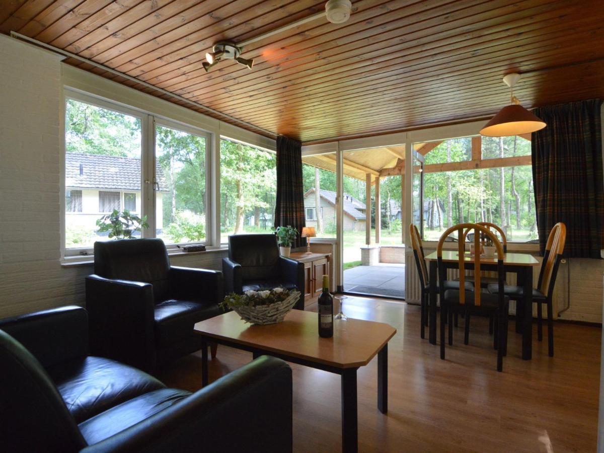 Detached Bungalow With Lovely Covered Terrace In A Nature Rich Holiday Park Stramproy ภายนอก รูปภาพ