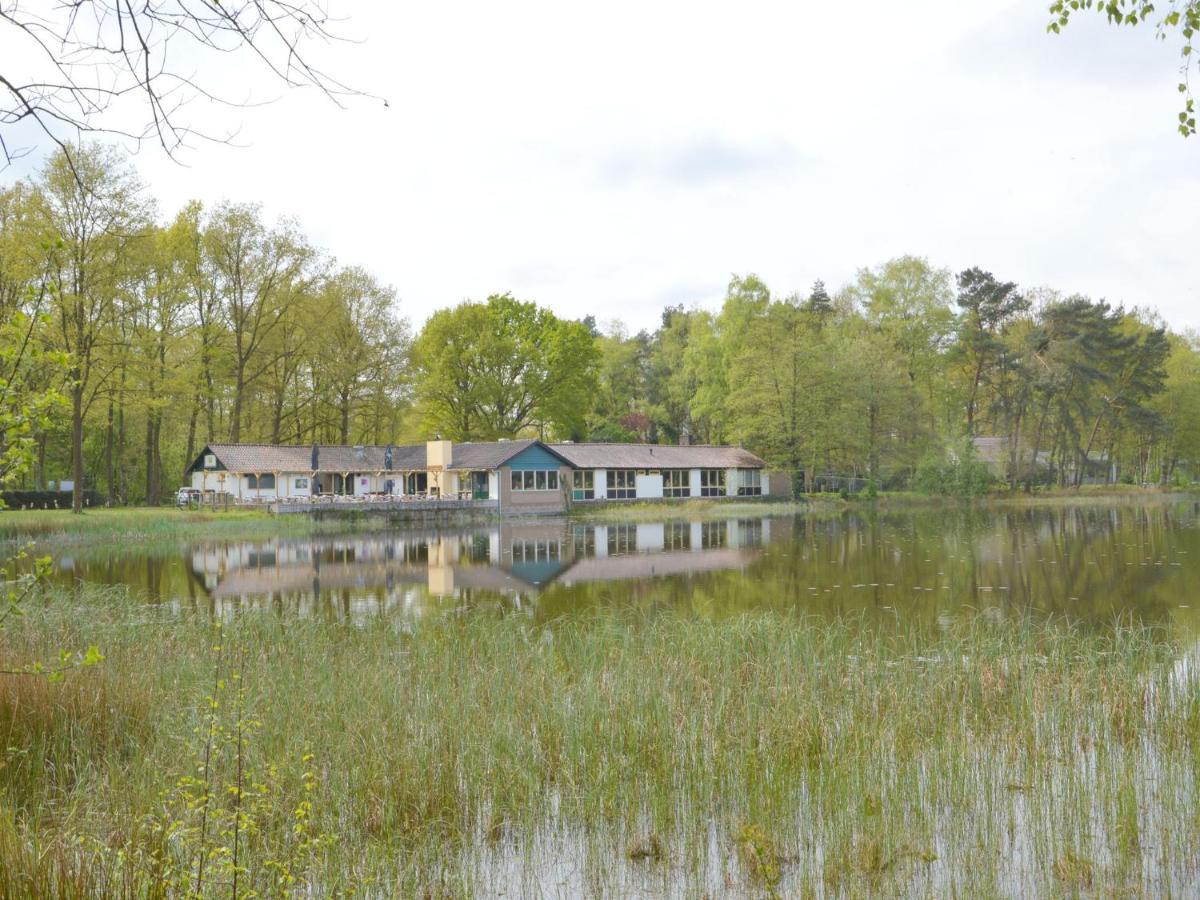 Detached Bungalow With Lovely Covered Terrace In A Nature Rich Holiday Park Stramproy ภายนอก รูปภาพ