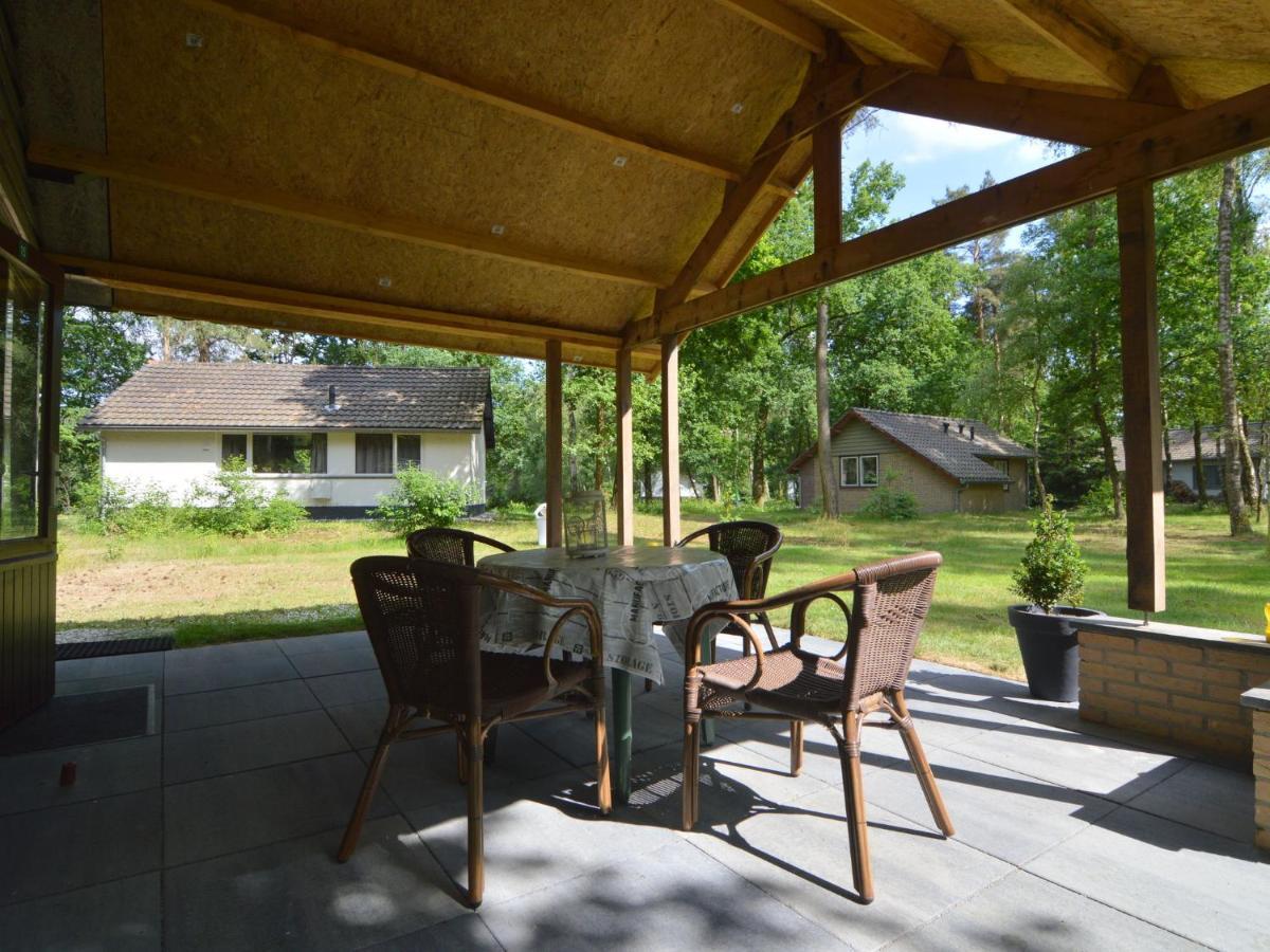 Detached Bungalow With Lovely Covered Terrace In A Nature Rich Holiday Park Stramproy ภายนอก รูปภาพ